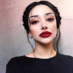 Meet your Posher, Uqbxjlko